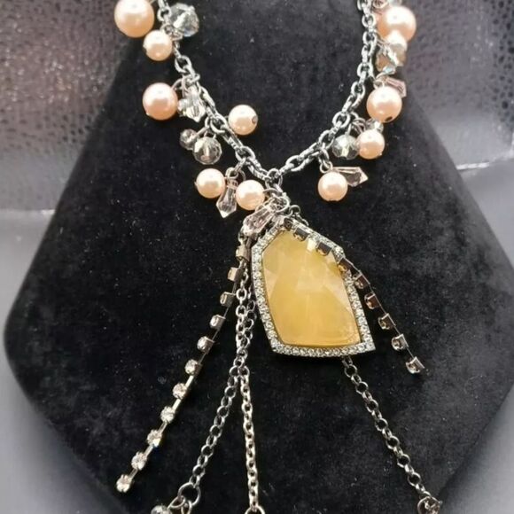 Vintage Multi Chain Dangle Pink Bead Silvertone Necklace NWOT - Picture 4 of 4